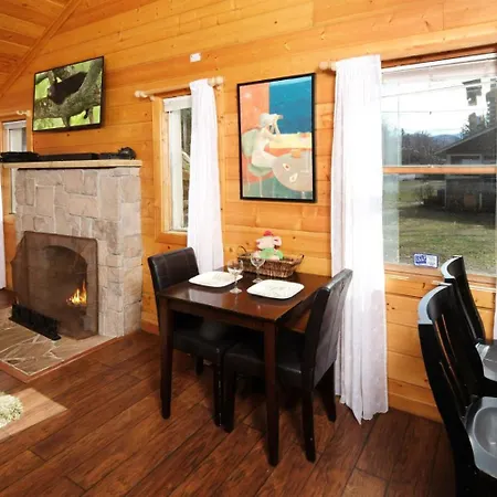 Skinny Dipping Gatlinburg Exterior photo