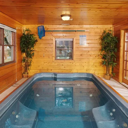 Skinny Dipping Gatlinburg Exterior photo